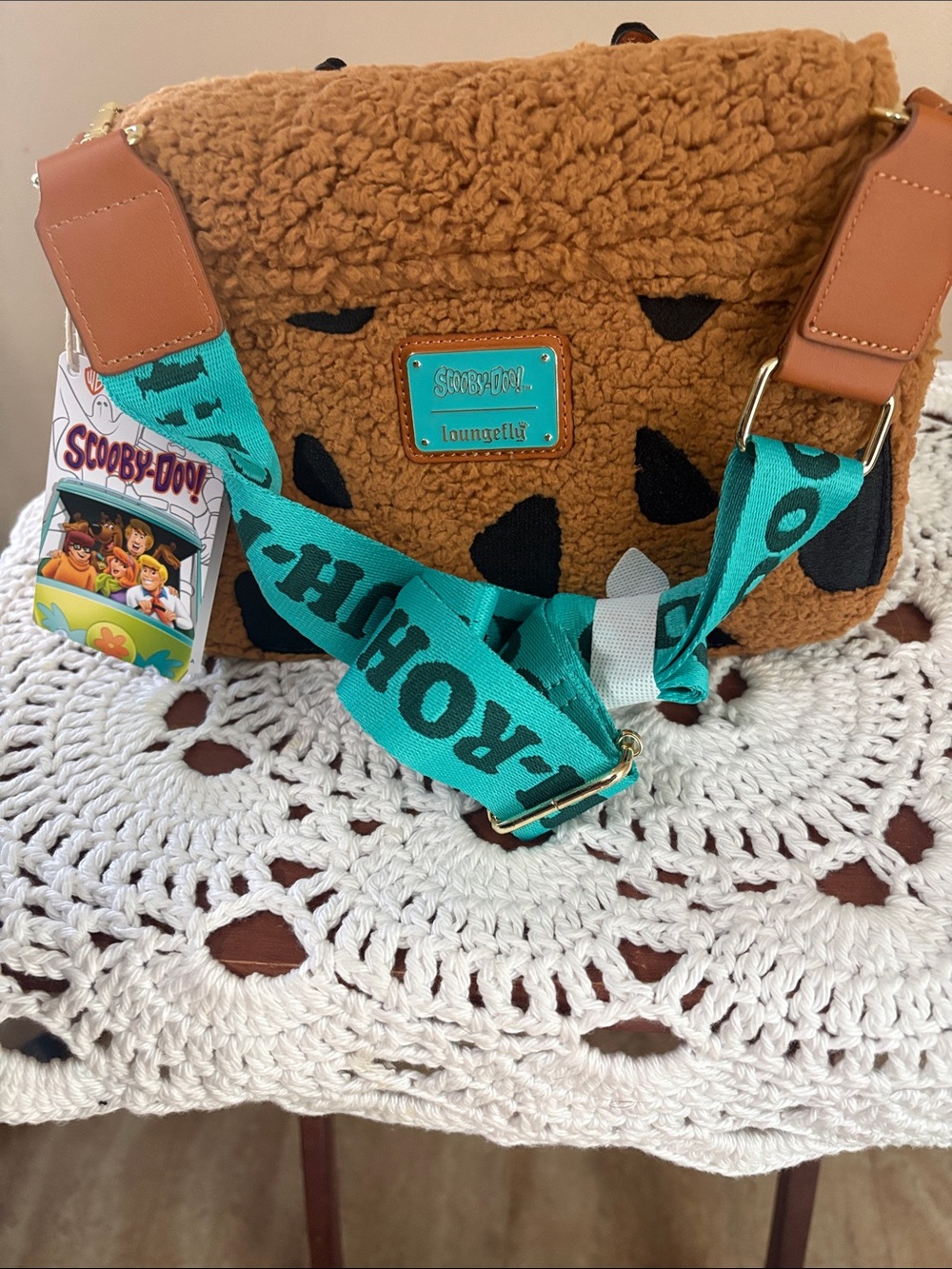 Loungefly Scooby-Doo Sherpa Crossbody Bag with Teal Strap NWT - Picture 3 of 4